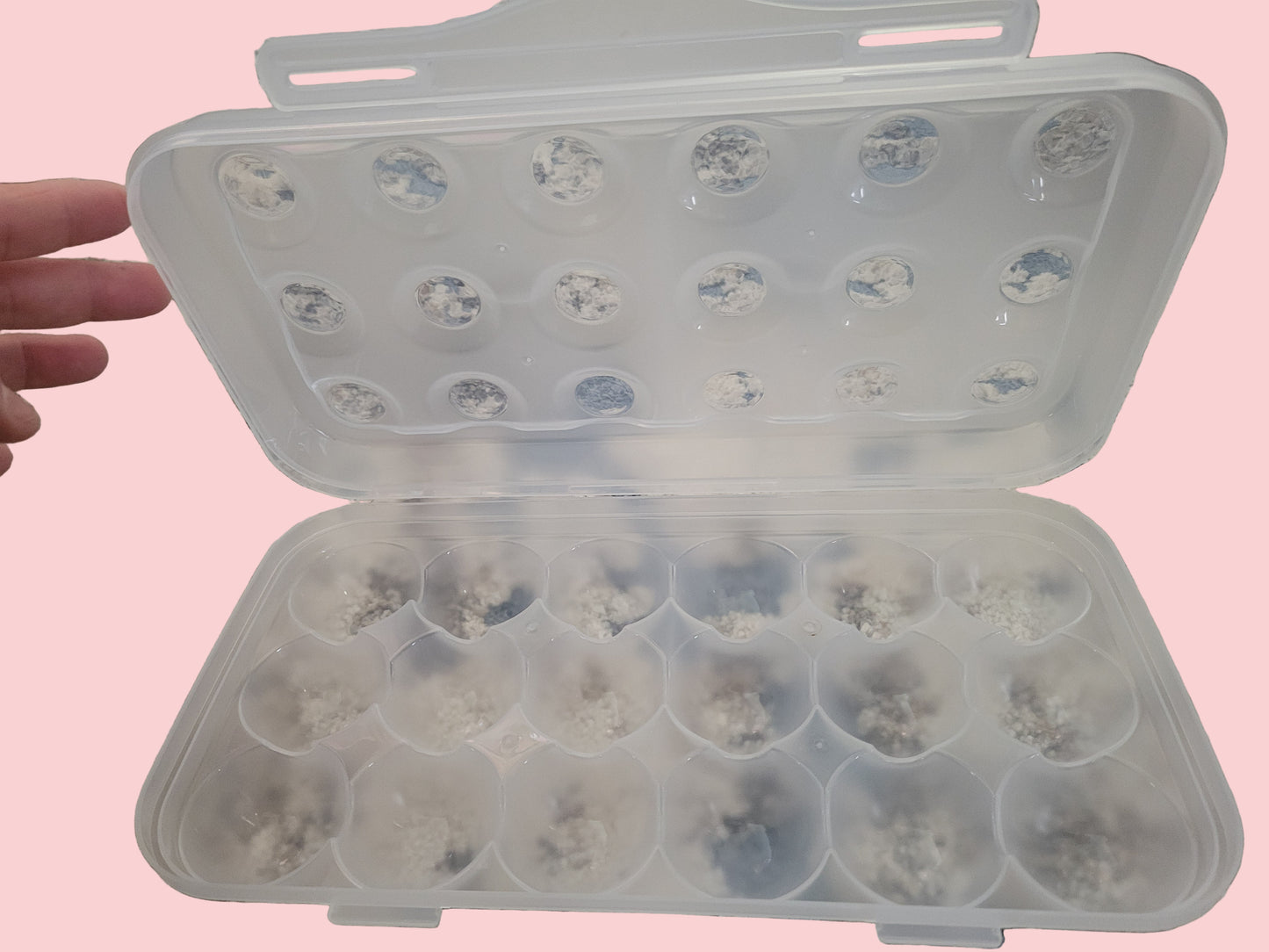 18 CELL PLASTIC EGG STORAGE CONTAINER