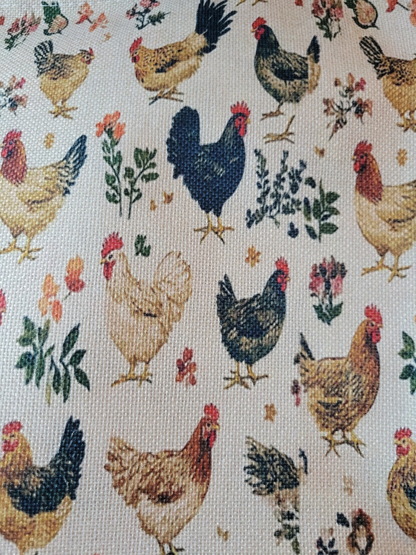 TABLE RUNNER CHICKEN AND FLOWERS-CREAM