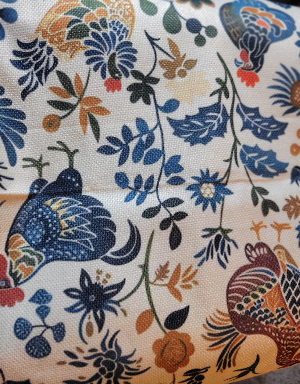 CHICKEN AND FLOWERS TABLE RUNNER-BLUE